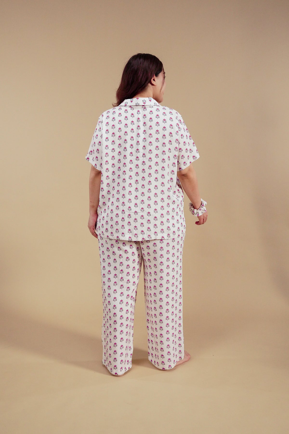 Aira White Floral Printed Viscose Women's Curve Pajama Set - Half Sleeves