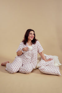 Aira White Floral Printed Viscose Women's Curve Pajama Set - Half Sleeves