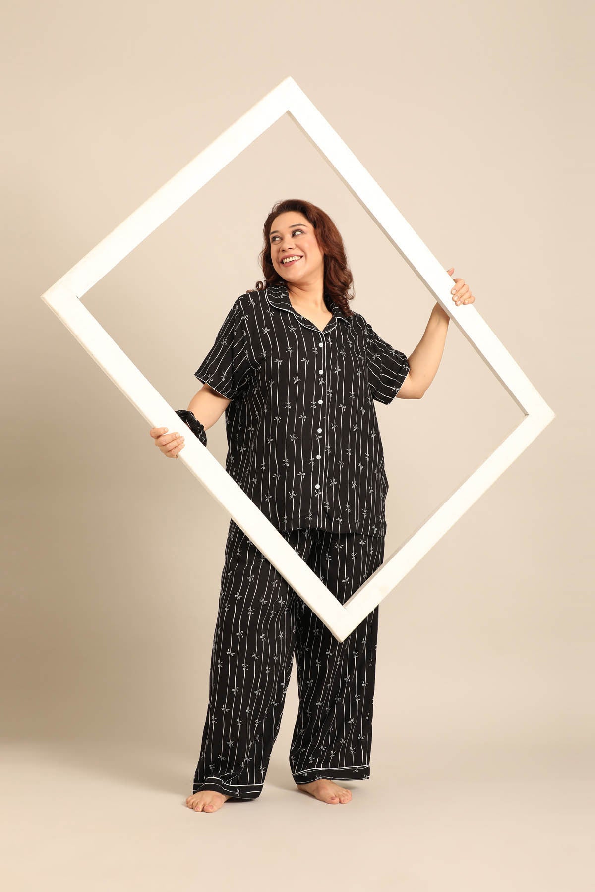 Savannah Bows Viscose Women's Curve Pajama Set - Half Sleeves