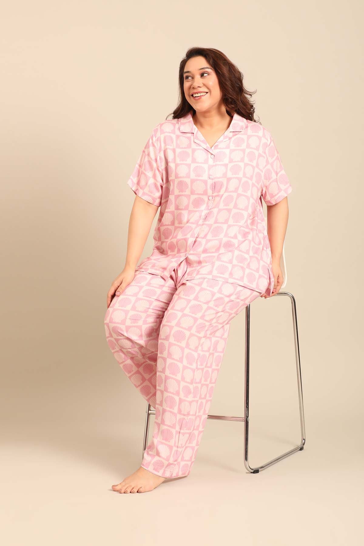 Moana Shells Viscose Women's Curve Pajama Set - Half Sleeves