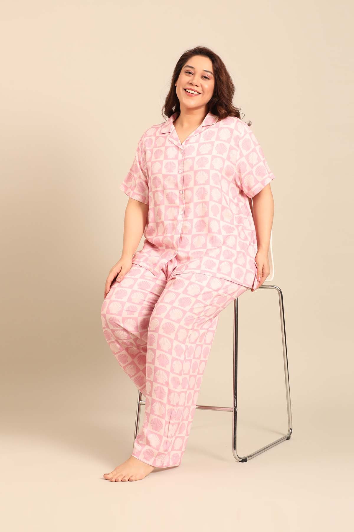 Moana Shells Viscose Women's Curve Pajama Set - Half Sleeves