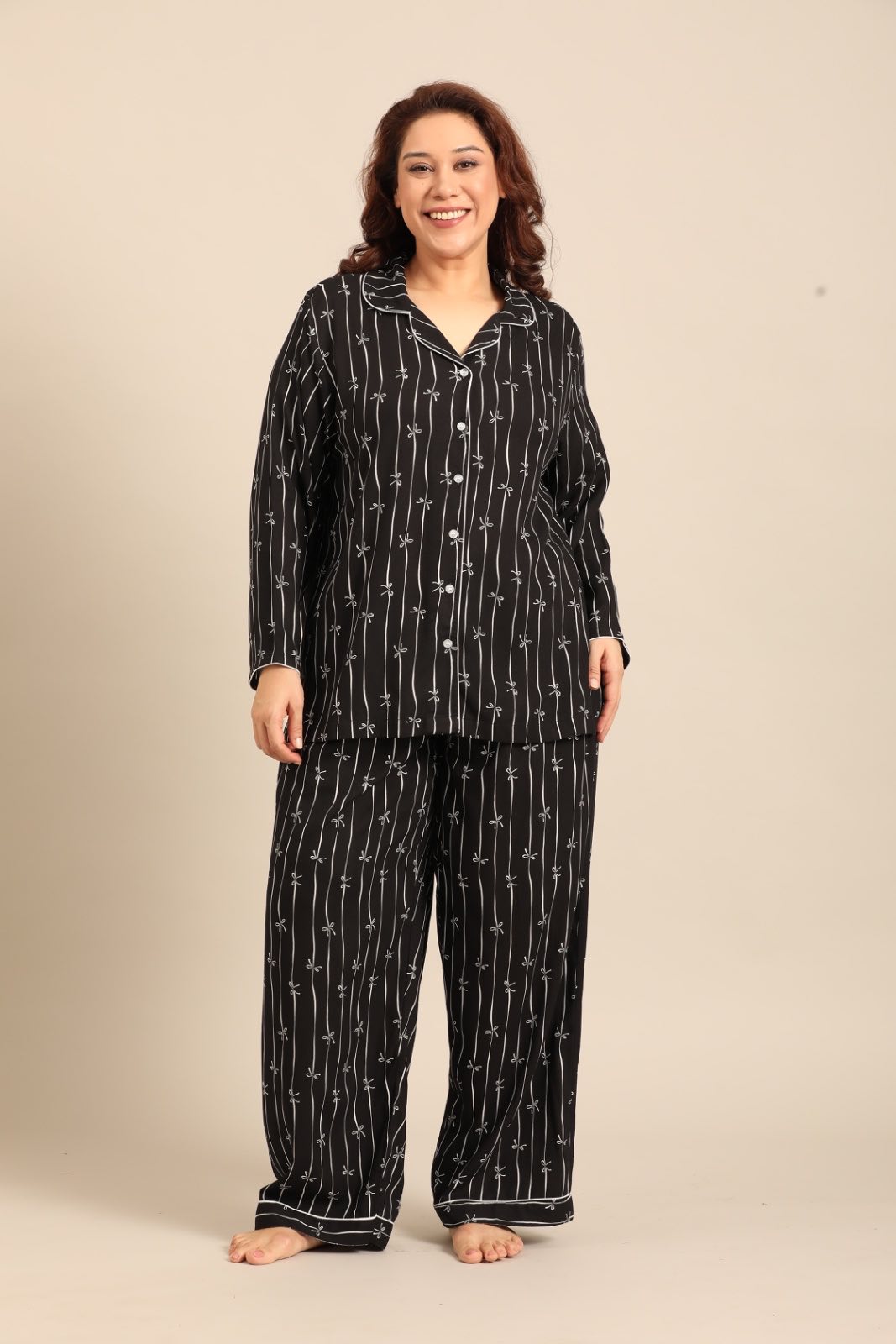 Savannah Bows Viscose Women's Curve Pajama Set - Full Sleeves