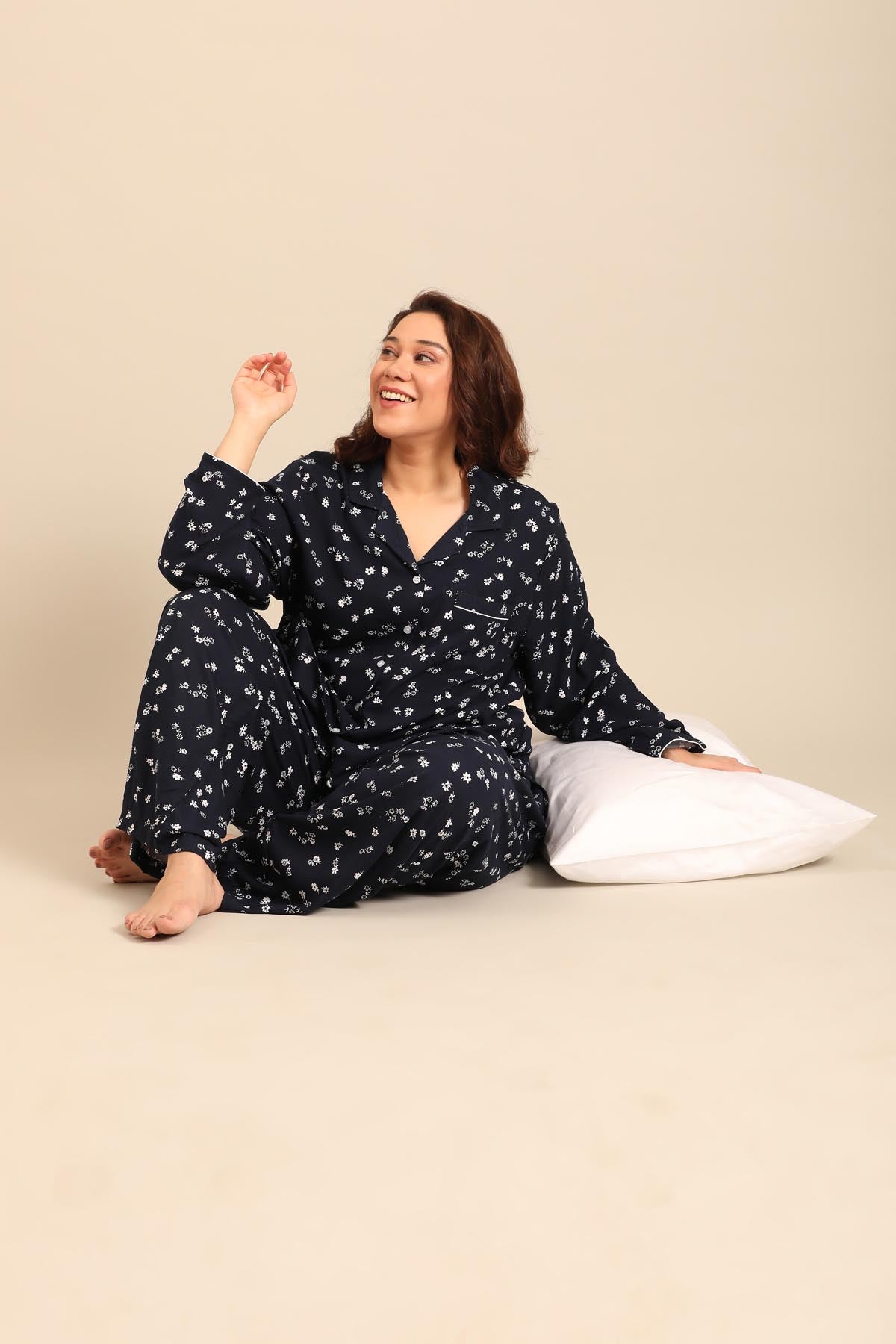 Navy Daphne Ditsy Printed Viscose Women's Curve Pajama Set- Full Sleeves