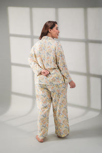 Autumn Garden Printed Cotton Blend Women's Curve Pajama Set- Full Sleeves