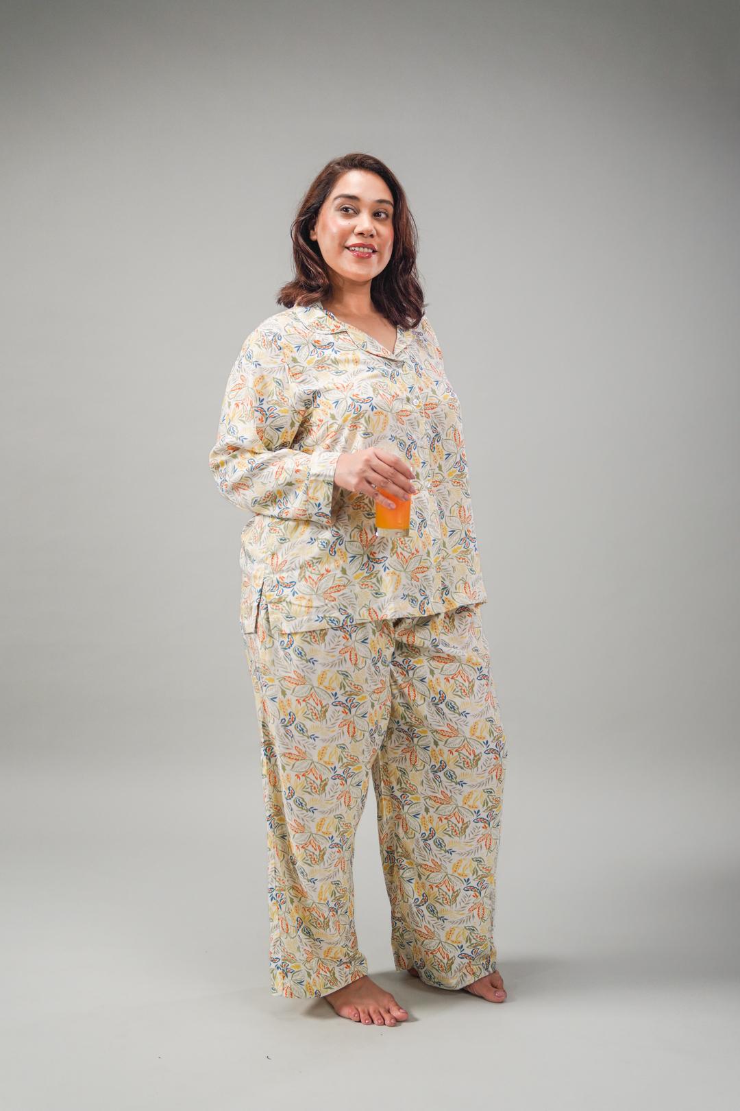 Autumn Garden Printed Cotton Blend Women's Curve Pajama Set- Full Sleeves