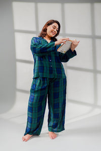 Emerald Check Cotton Blend Women's Curve Pajama Set- Full Sleeves