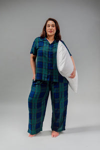Emerald Check Cotton Blend Women's Curve Pajama Set- Half Sleeves