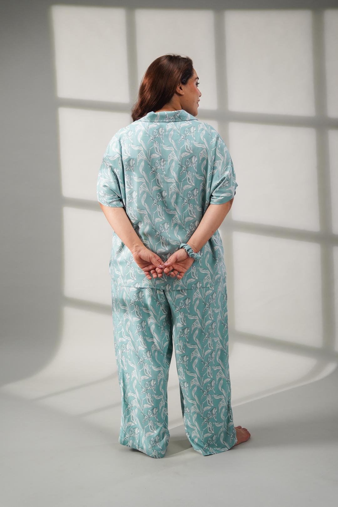Aqua Fern Cotton Blend Women's Curve Pajama Set- Half Sleeves