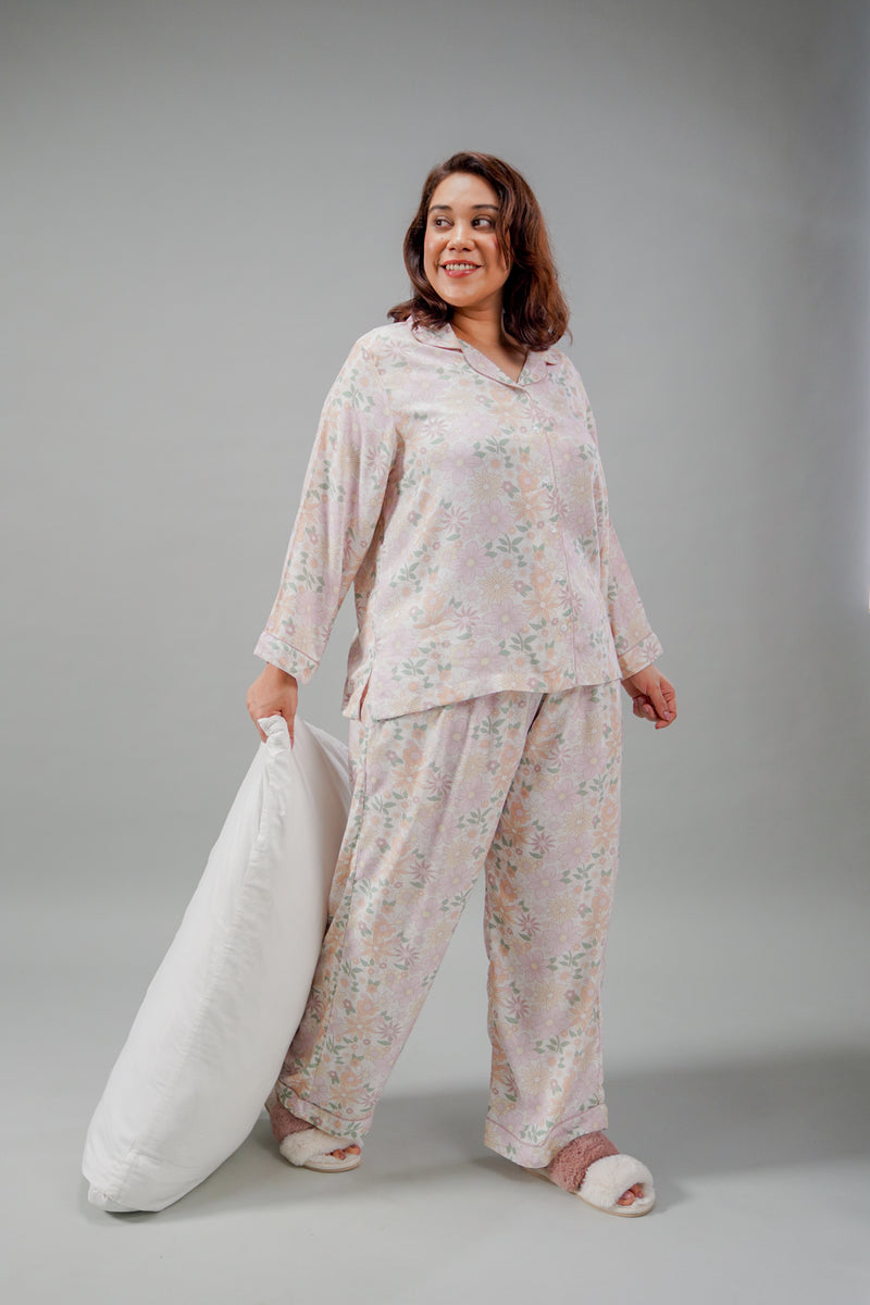 Pastel Bloom Cotton Blend Women's Curve Pajama Set- Full Sleeves