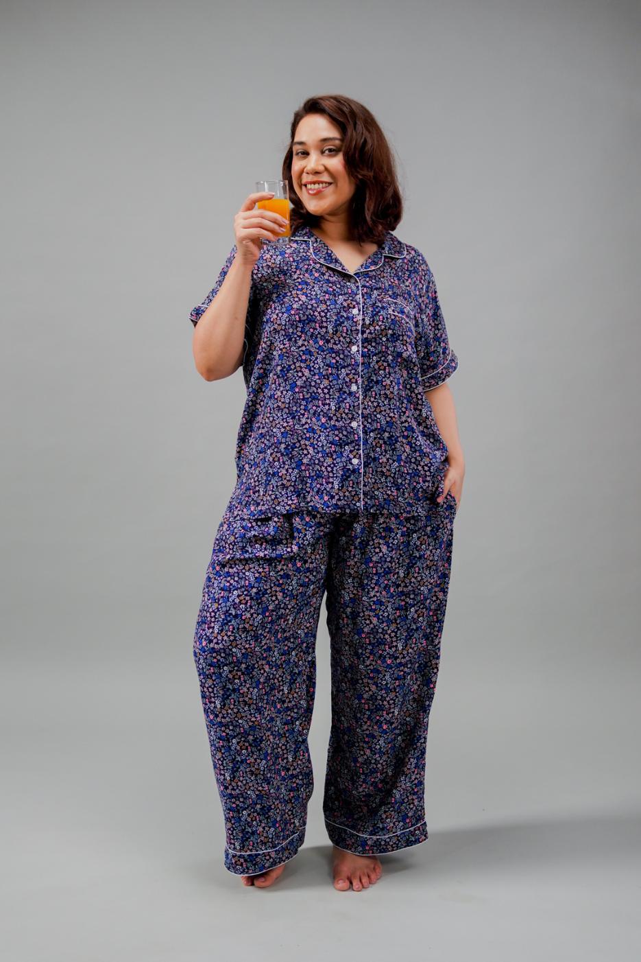 Ditsy Blossom Floral Cotton Blend Women's Curve Pajama Set- Half Sleeves