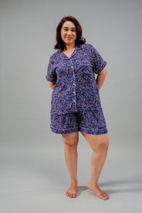 Ditsy Blossom Floral Cotton Blend Women's Curve Shorts Set- Half Sleeves