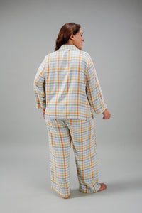 Pastel Check Cotton Blend Women's Curve Pajama Set- Full Sleeves