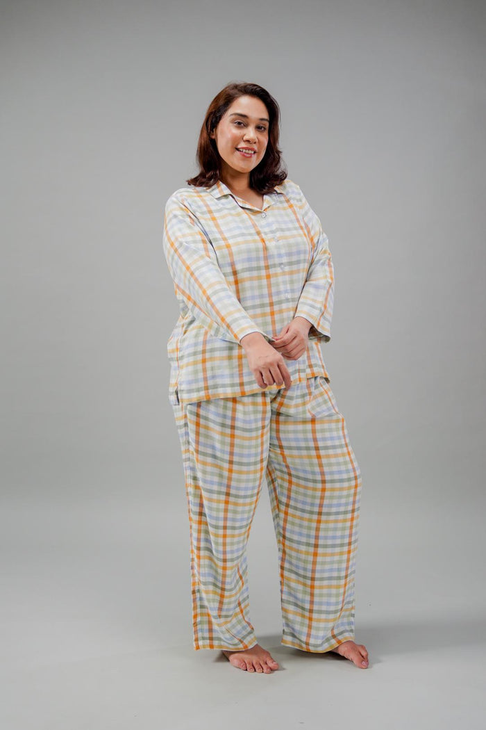 Pastel Check Cotton Blend Women's Curve Pajama Set- Full Sleeves
