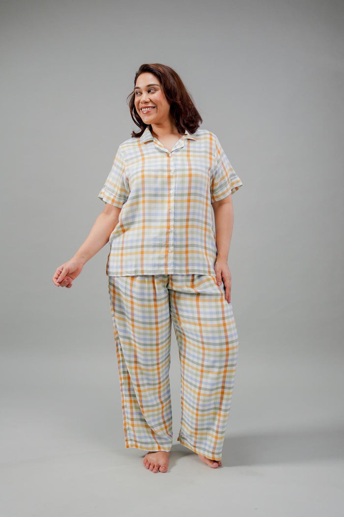 Pastel Check Cotton Blend Women's Curve Pajama Set- Half Sleeves