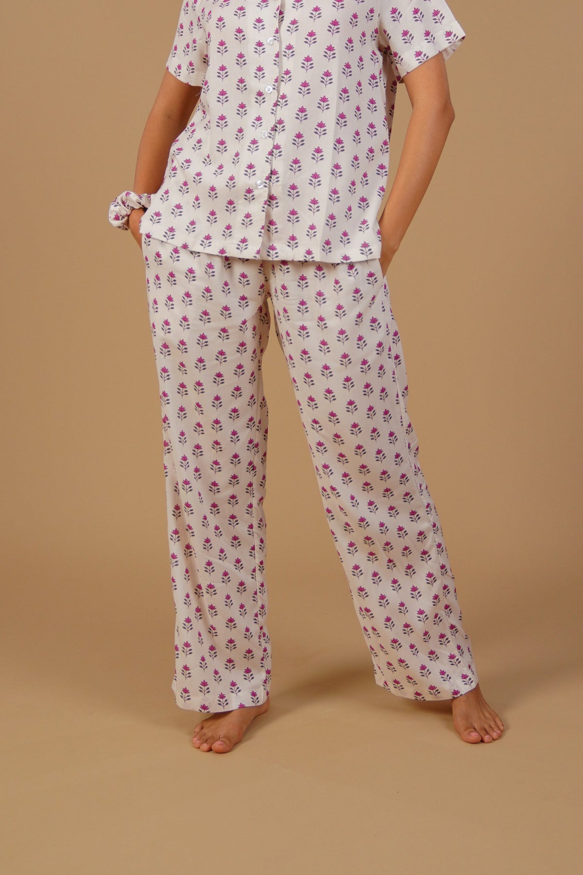 Aira White Floral Printed Viscose Women's Pajama Set - Half Sleeve