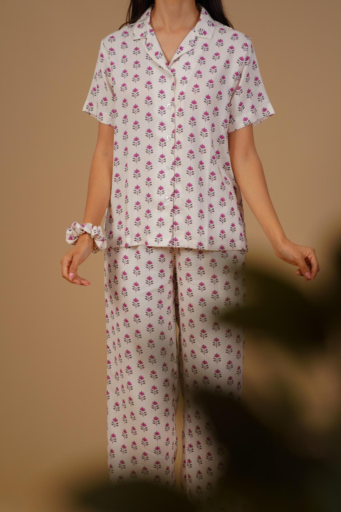 Aira White Floral Printed Viscose Women's Pajama Set - Half Sleeves