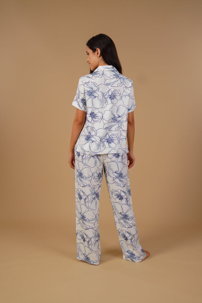 Grace White Floral Women's Pajama Set- Half sleeves