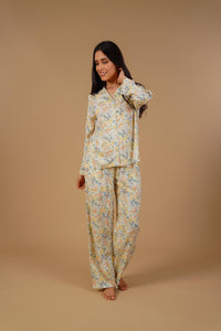 Autumn Garden Printed Cotton Blend Women's Pajama Set- Full Sleeves