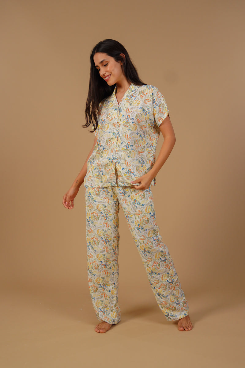 Autumn Garden Printed Cotton Blend Women's Pajama Set- Half Sleeves