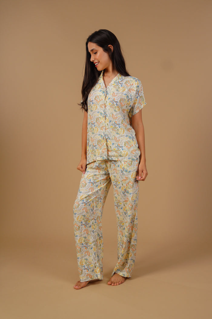 Autumn Garden Printed Cotton Blend Women's Pajama Set- Half Sleeves