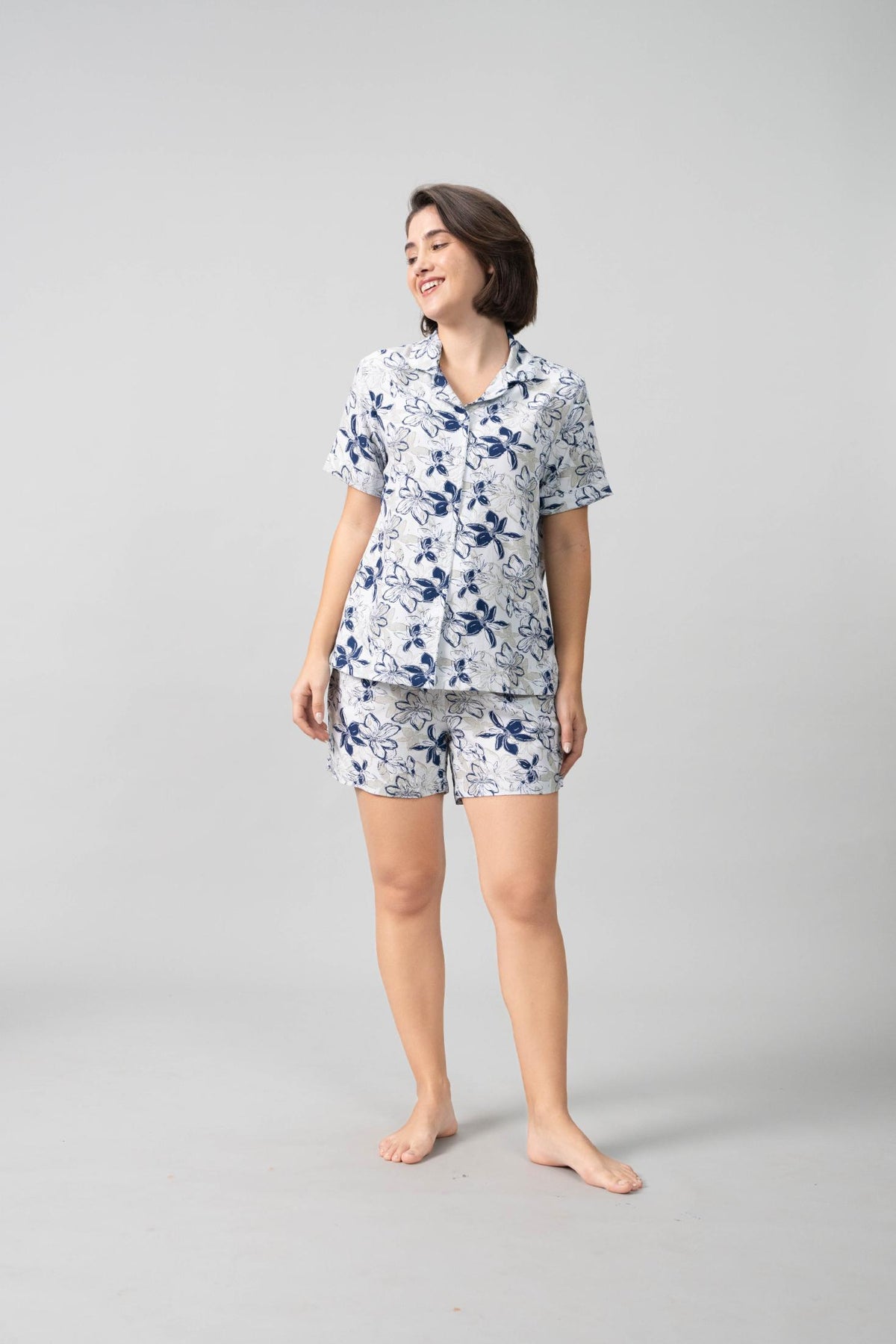 Haley White Floral Cotton Blend Women's Shorts Set- Half Sleeves