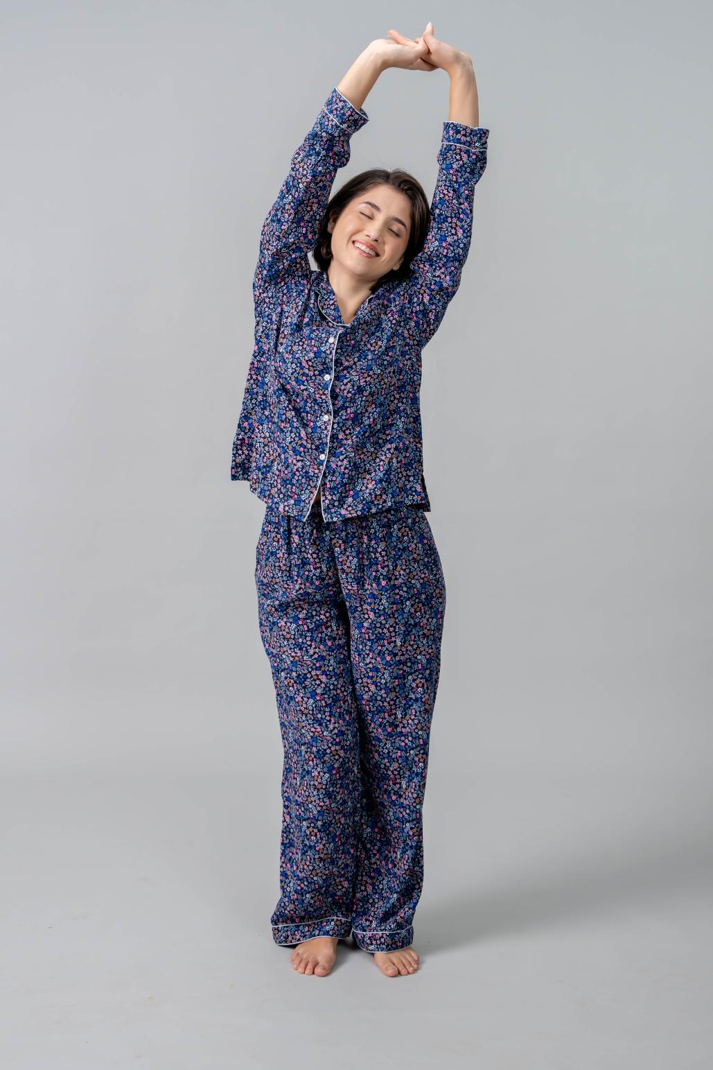 Ditsy Blossom Floral Cotton Blend Women's Pajama Set- Full Sleeves