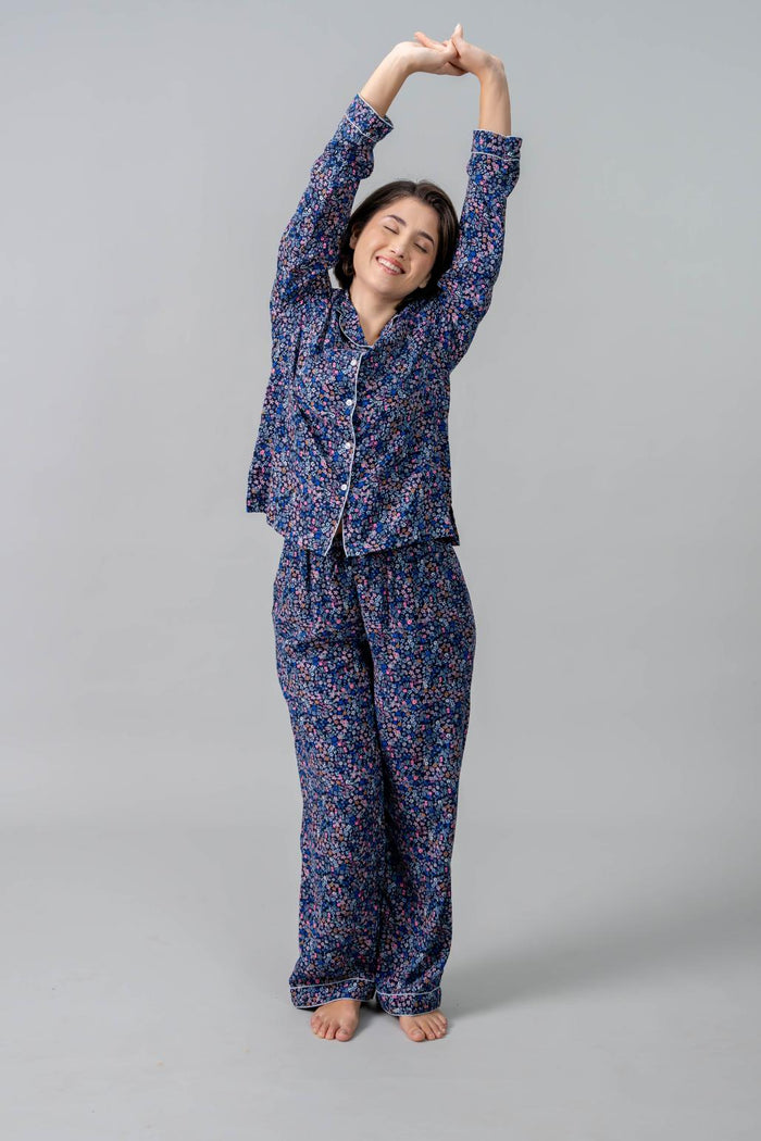 Ditsy Blossom Floral Cotton Blend Women's Pajama Set- Full Sleeves