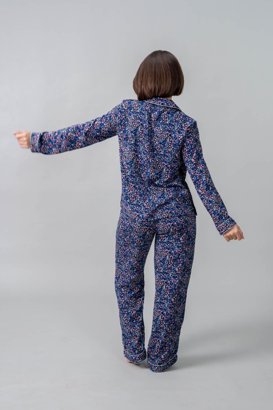 Ditsy Blossom Floral Cotton Blend Women's Pajama Set- Full Sleeves