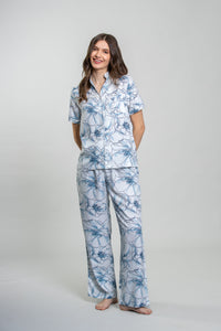 Grace White Floral Women's Pajama Set- Half sleeves
