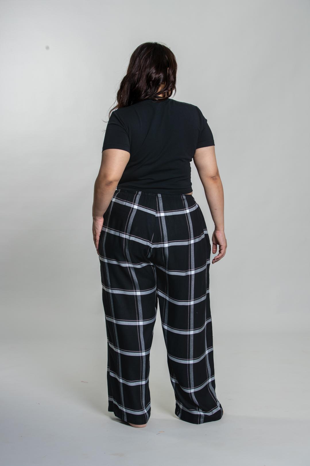 Clara Black Checks Cotton Blend Women's Curve Pajama