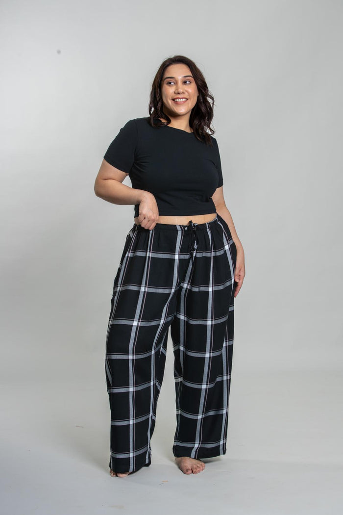 Clara Black Checks Cotton Blend Women's Curve Pajama