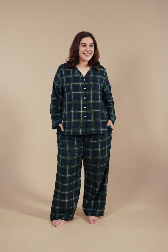 Forest Green Check Cotton  Women's Curve Pajama Set- Full Sleeves