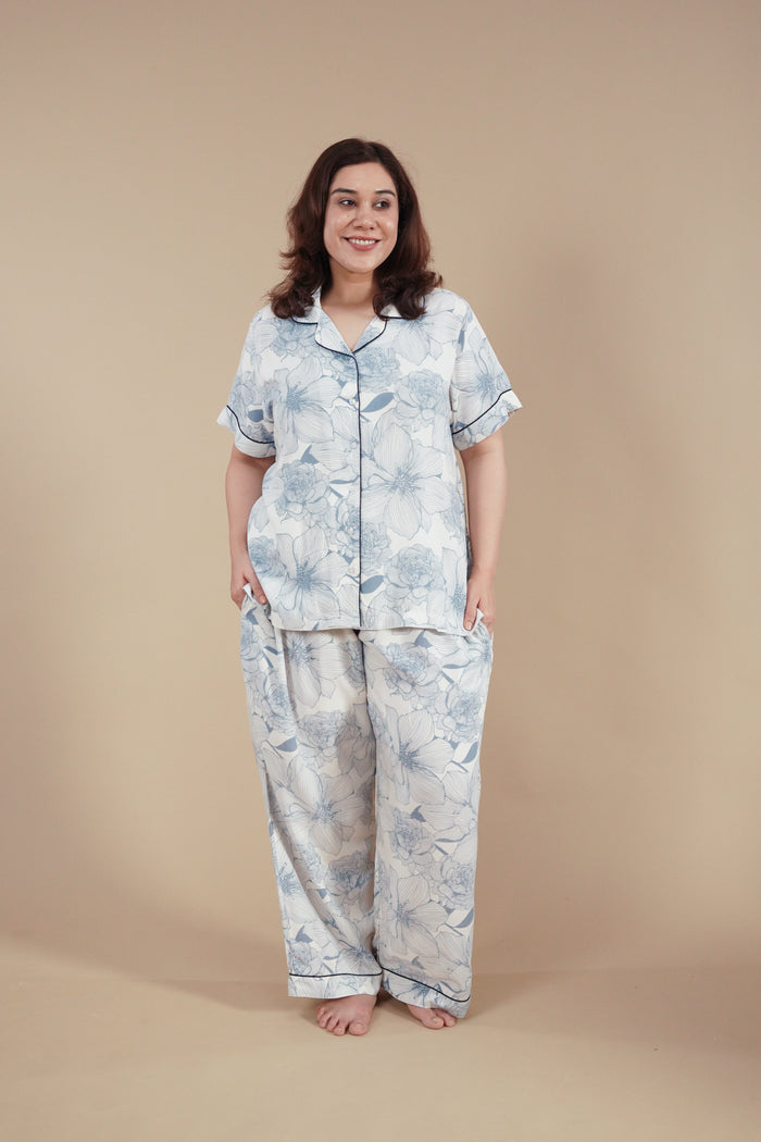 Ivy Blue Floral Cotton Blend Women's Curve Pajama Set- Half Sleeves