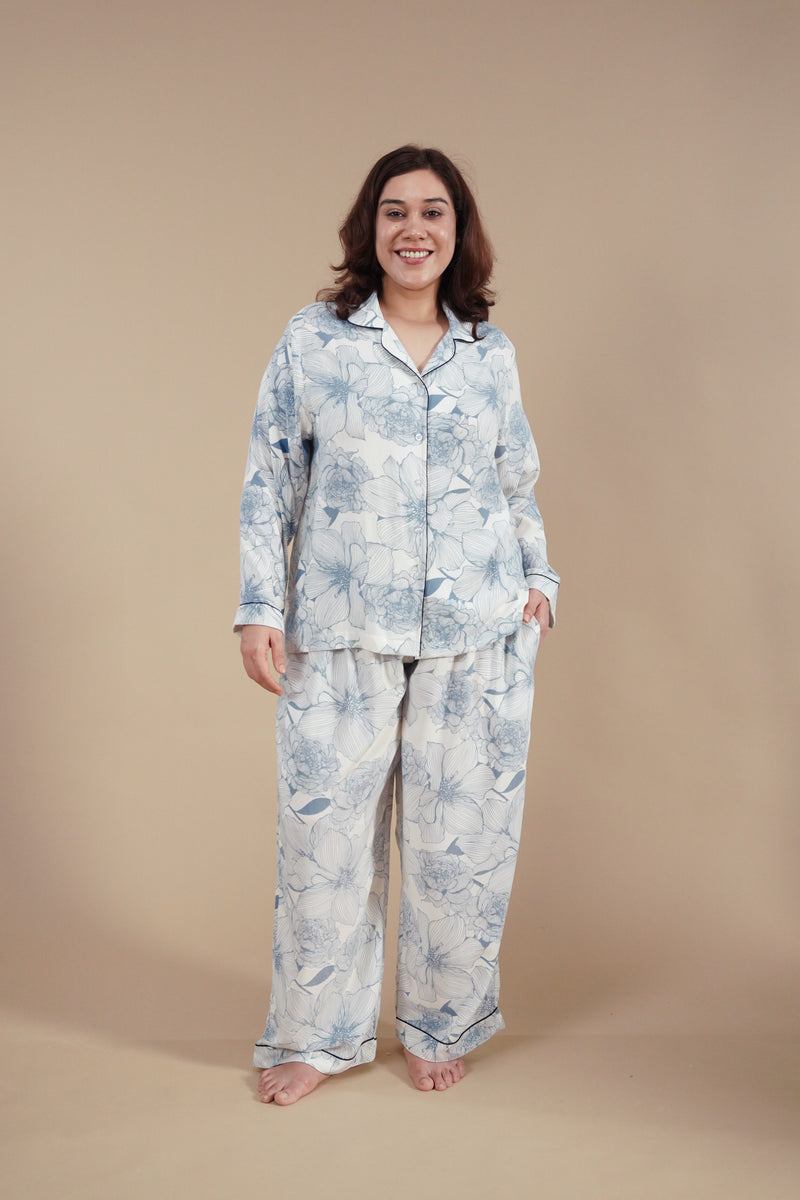 Ivy Blue Floral Cotton Blend Women's Curve Pajama Set- Full Sleeves