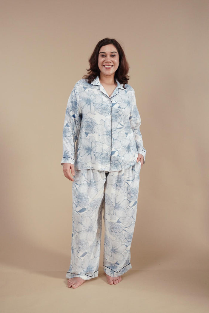 Ivy Blue Floral Cotton Blend Women's Curve Pajama Set- Full Sleeves