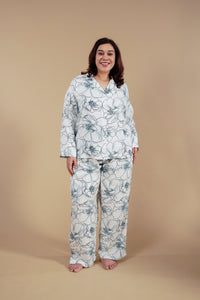 Grace White Floral Women's Curve Pajama Set- Full sleeves