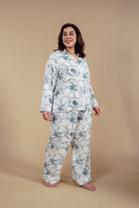 Grace White Floral Women's Curve Pajama Set- Full sleeves