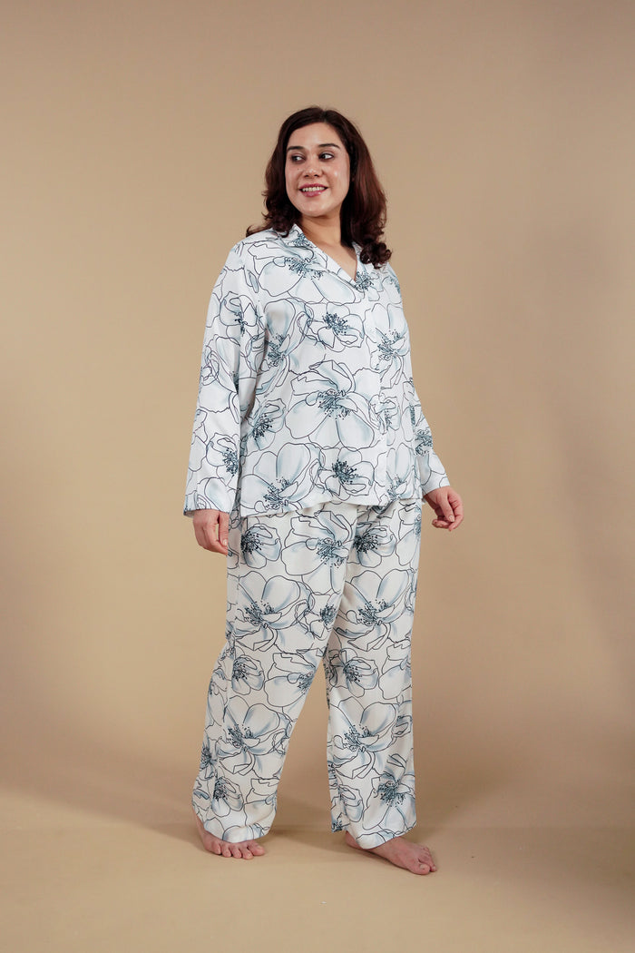 Grace White Floral Women's Curve Pajama Set- Full sleeves