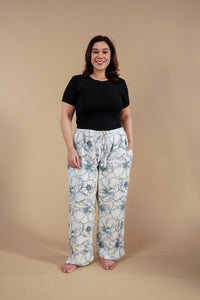 Grace White Floral Women's Curve Pajama