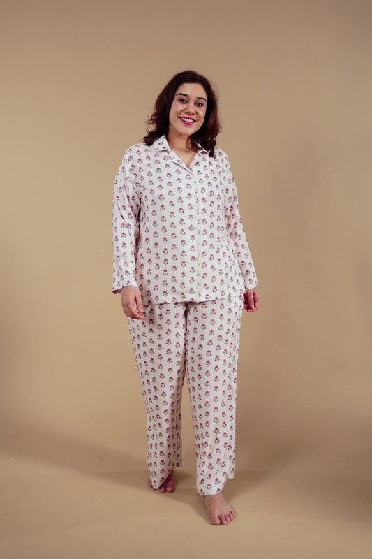 Aira White Floral Printed Viscose Women's Curve Pajama Set - Full Sleeves