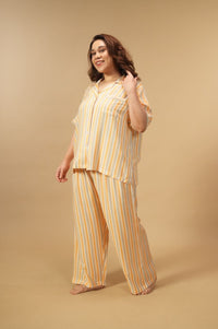Honey Stripe Viscose Women's Curve Pajama Set - Half Sleeves