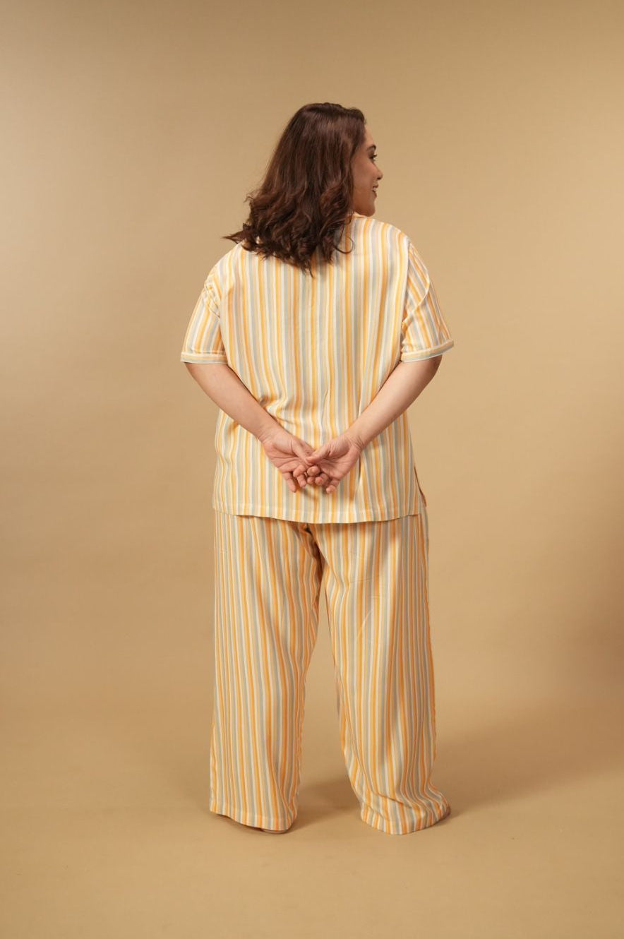 Honey Stripe Viscose Women's Curve Pajama Set - Half Sleeves